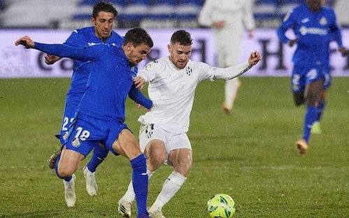 另外两名外 另外两名外